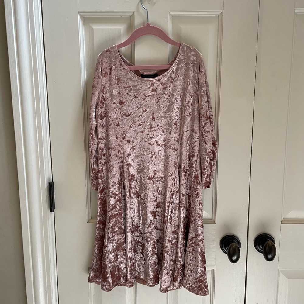 Girls light pink (blush) crushed velvet dress. Size 12. Long sleeve.